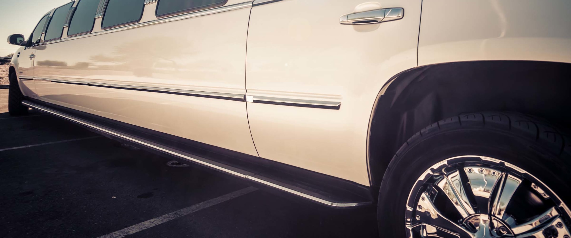 The Benefits of Hiring a Limousine