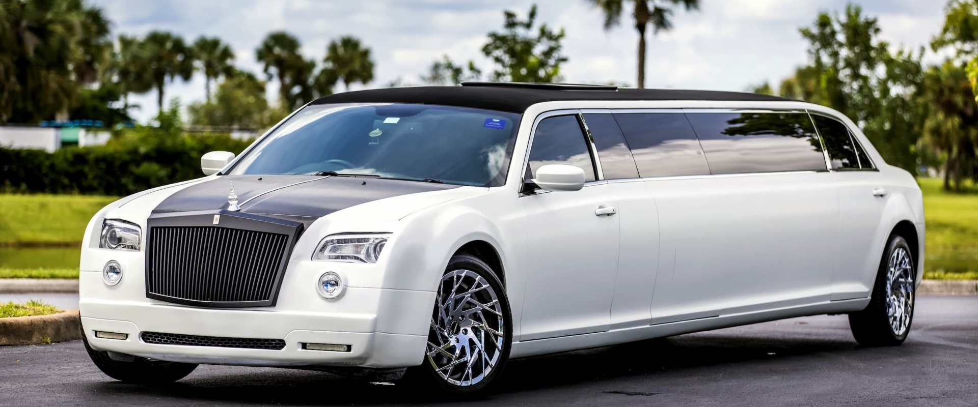 How Much Does it Cost to Rent a Limousine in India?
